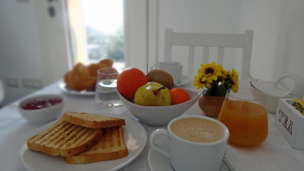 La Casa Dei Limoni Bed & Breakfast เจนัว ภายนอก รูปภาพ